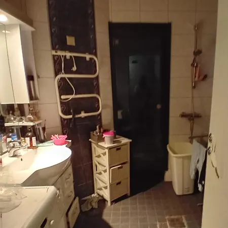 Four Bedroom House Near Раахе