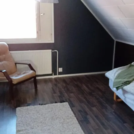 Four Bedroom House Near * Раахе