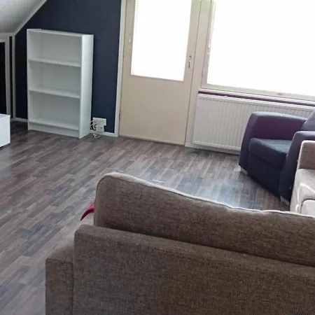 Four Bedroom House Near Дом отдыха *